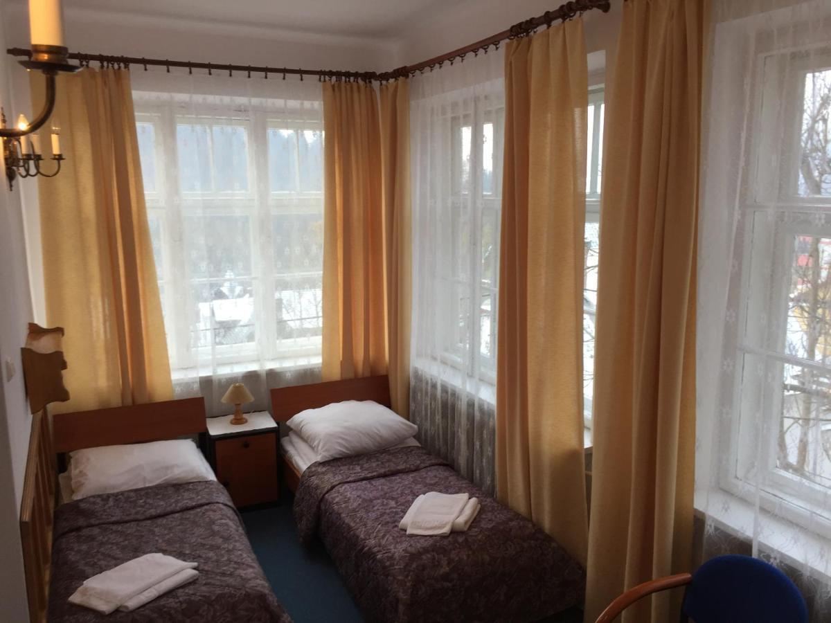 Studio z rozkładaną sofą